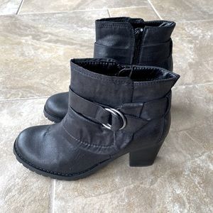 Bare Traps Zizie Ankle Bootie